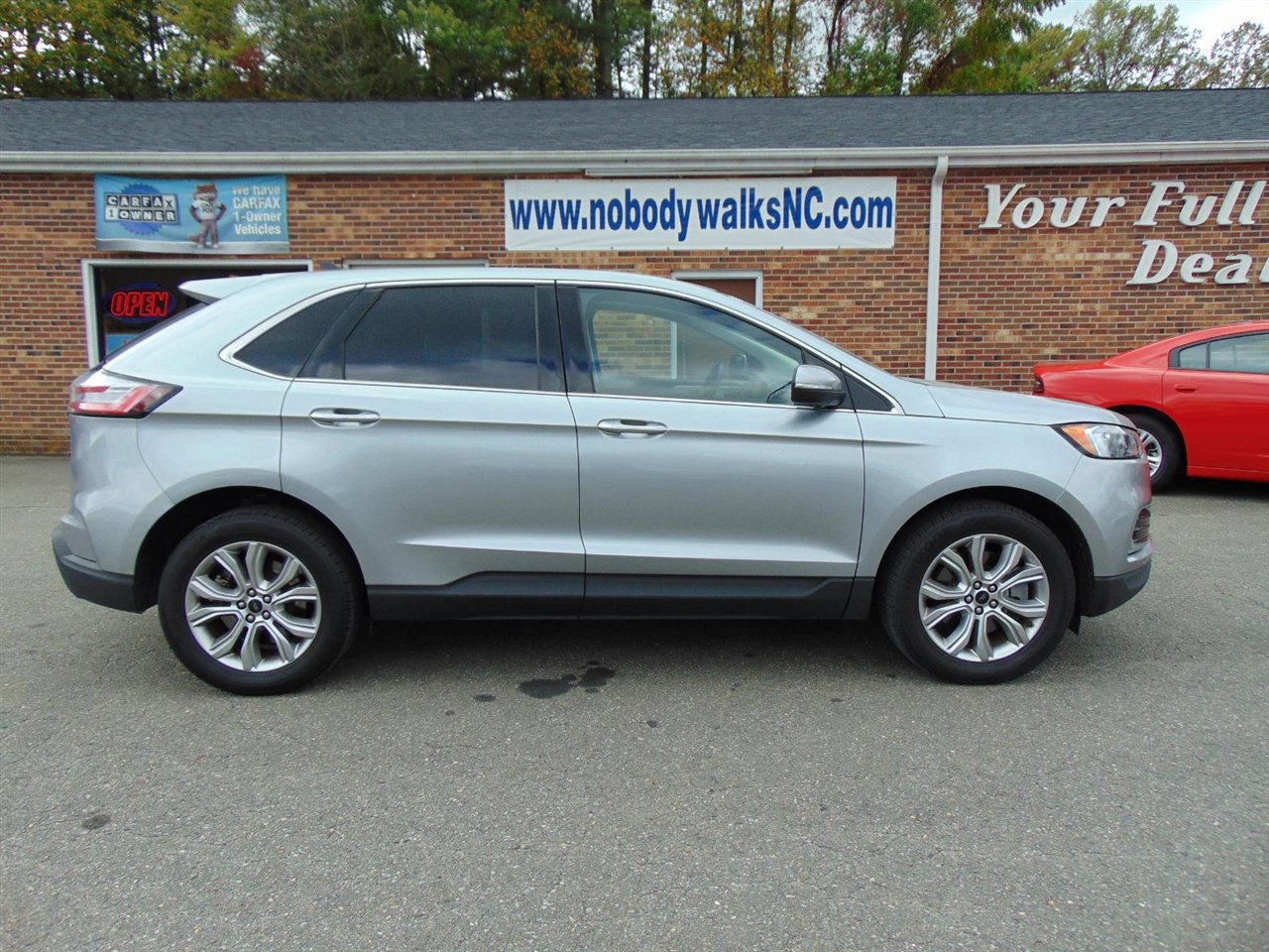 Used 2024 Ford Edge Titanium image 4