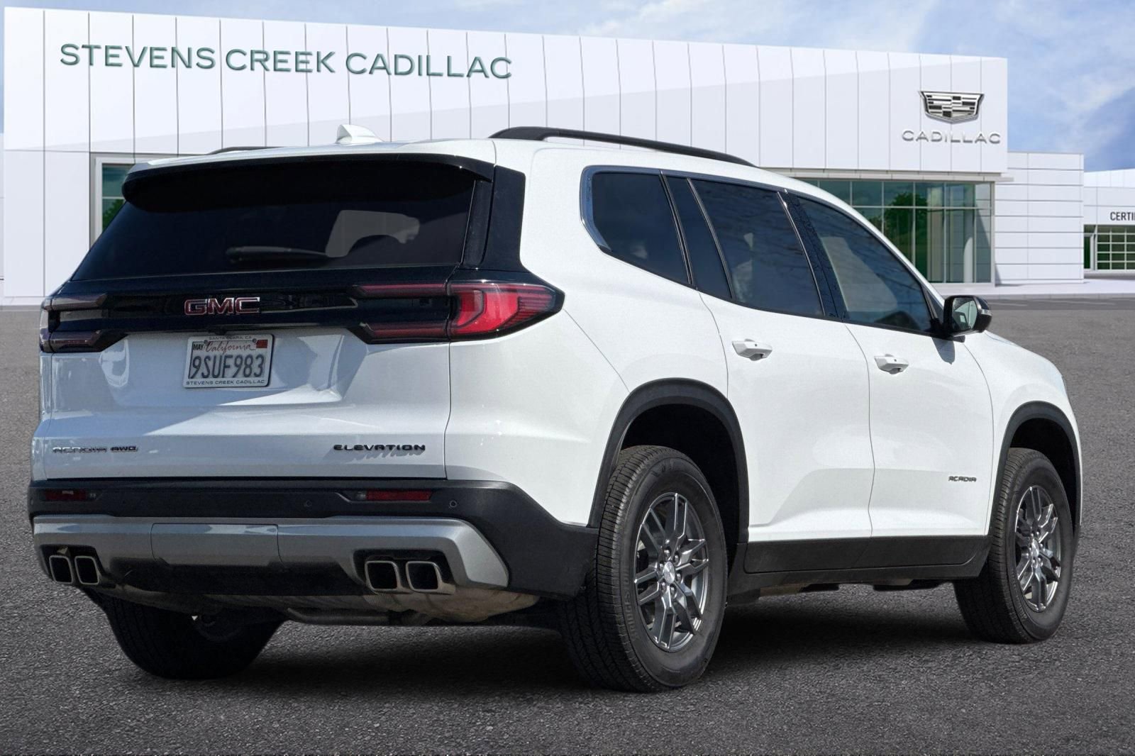 Used 2025 GMC Acadia Elevation image 3