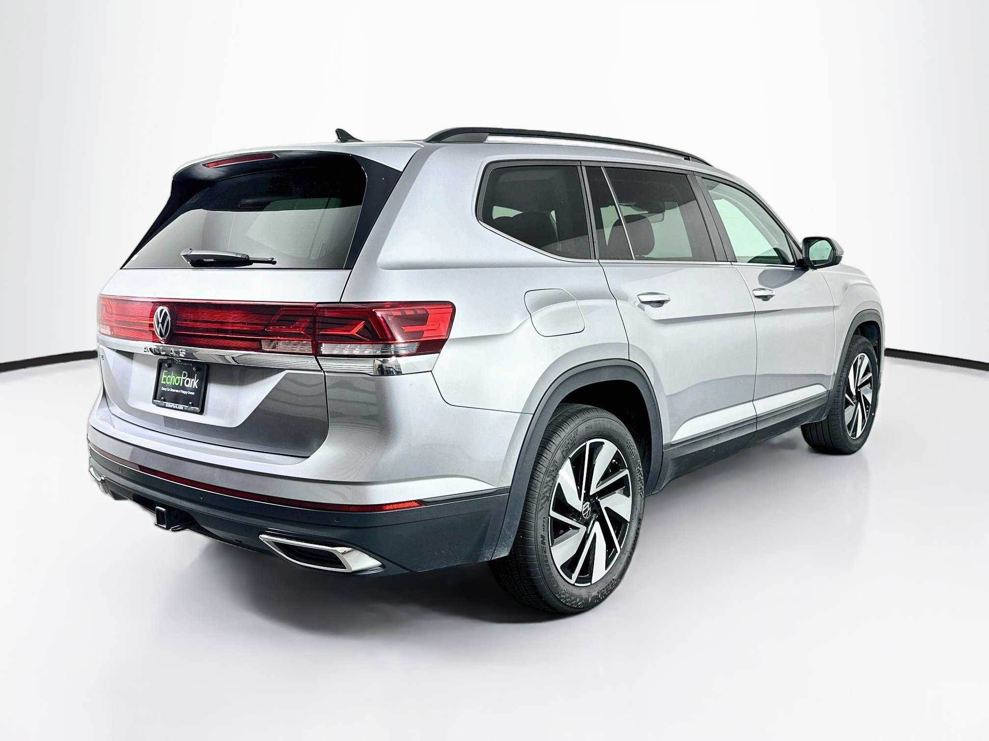 Used 2025 Volkswagen Atlas SE FWD image 9