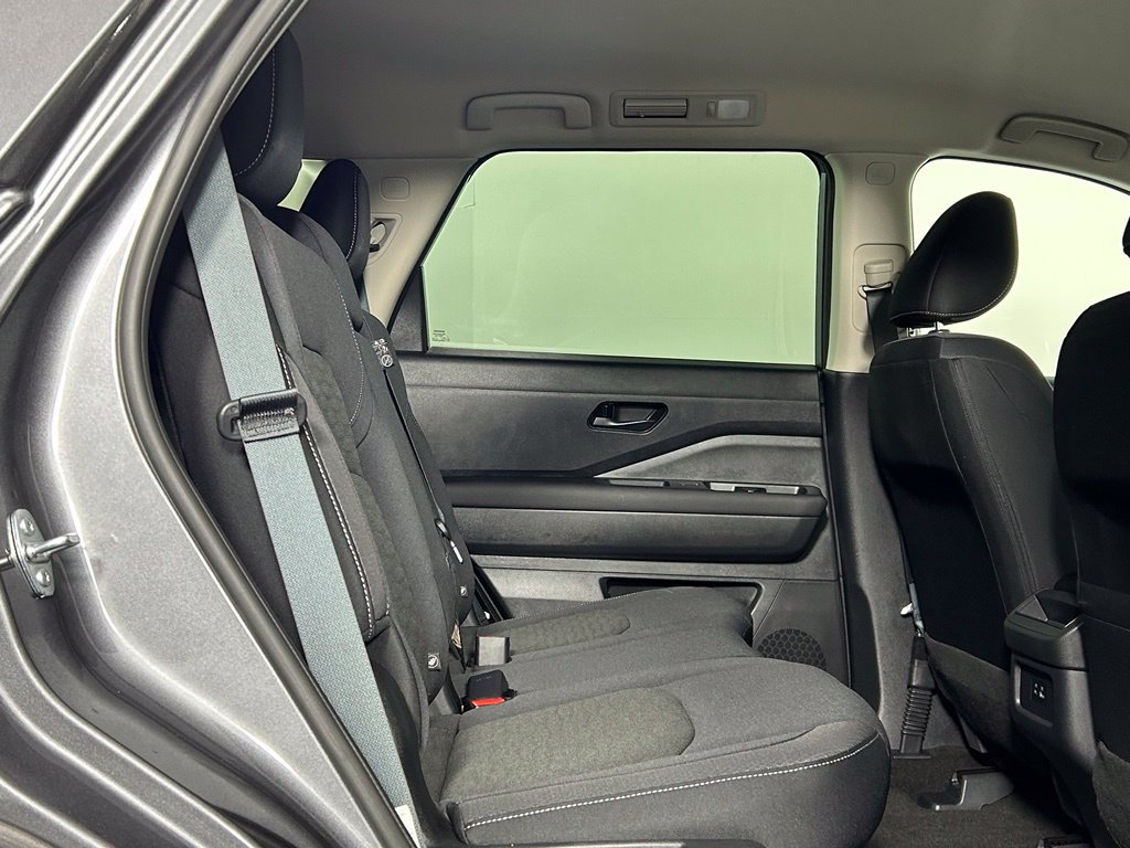 Used 2024 Nissan Pathfinder S w/ Cargo Package AWD/4WD image 12