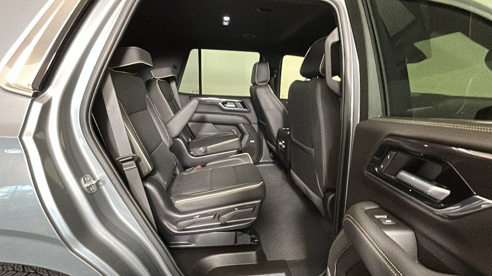 Used 2025 GMC Yukon Elevation w/ LPO, Floor Liner Package AWD/4WD image 33