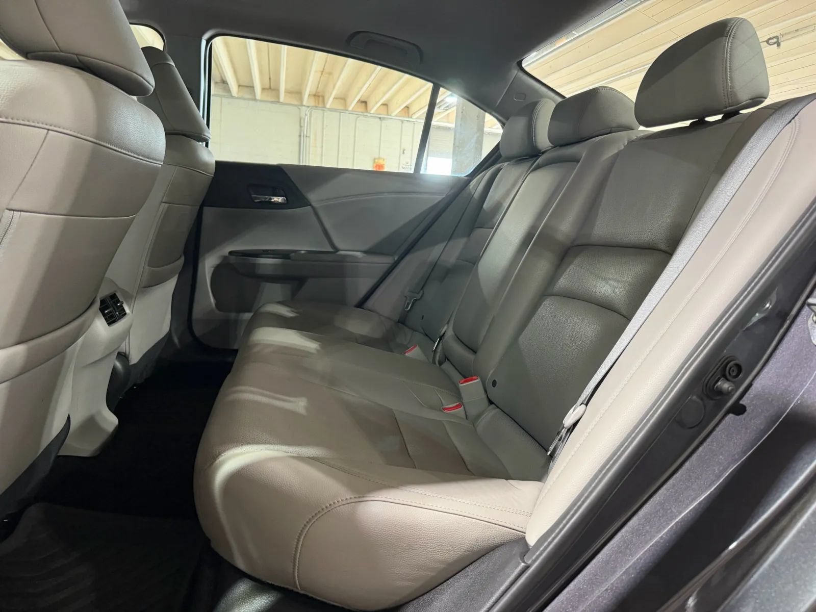 Used 2017 Honda Accord EX-L image 14