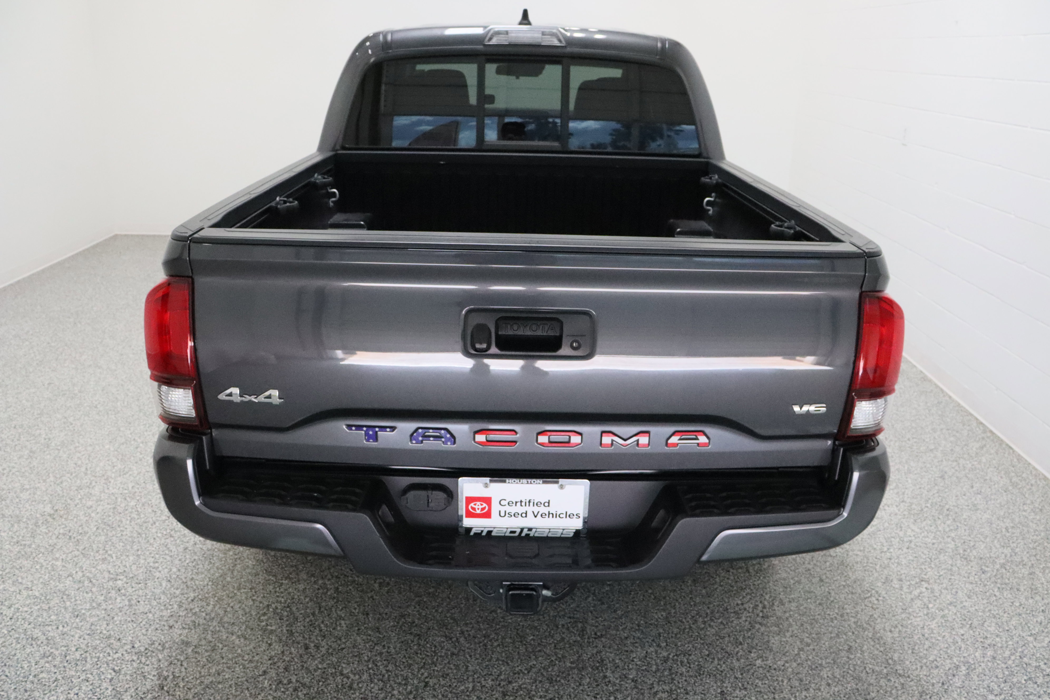 Certified 2023 Toyota Tacoma SR AWD/4WD image 8