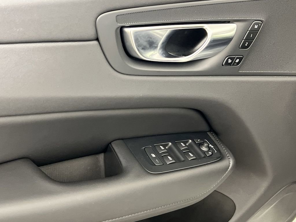 Certified 2025 Volvo XC60 B5 Core w/ Climate Package image 15