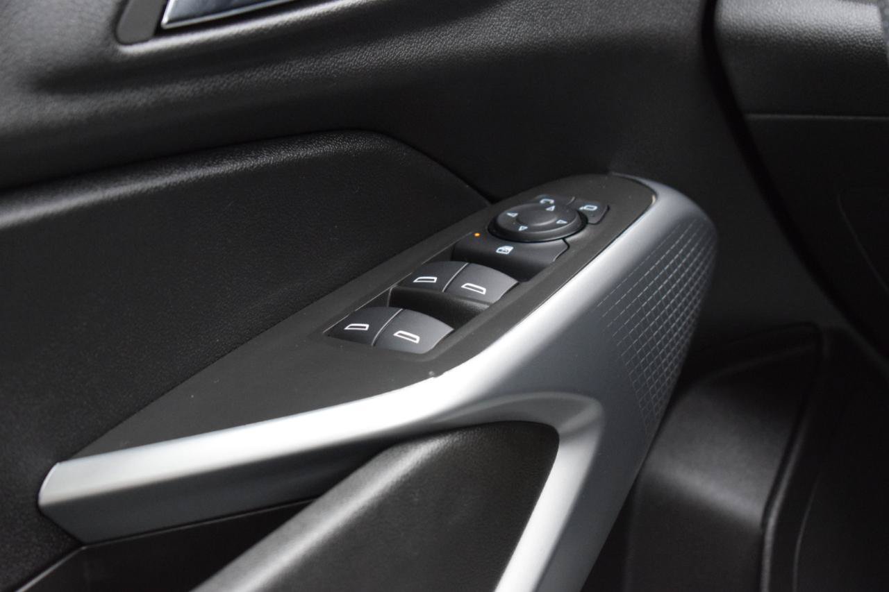 Used 2026 Chevrolet Trax RS w/ Sunroof Package FWD image 22