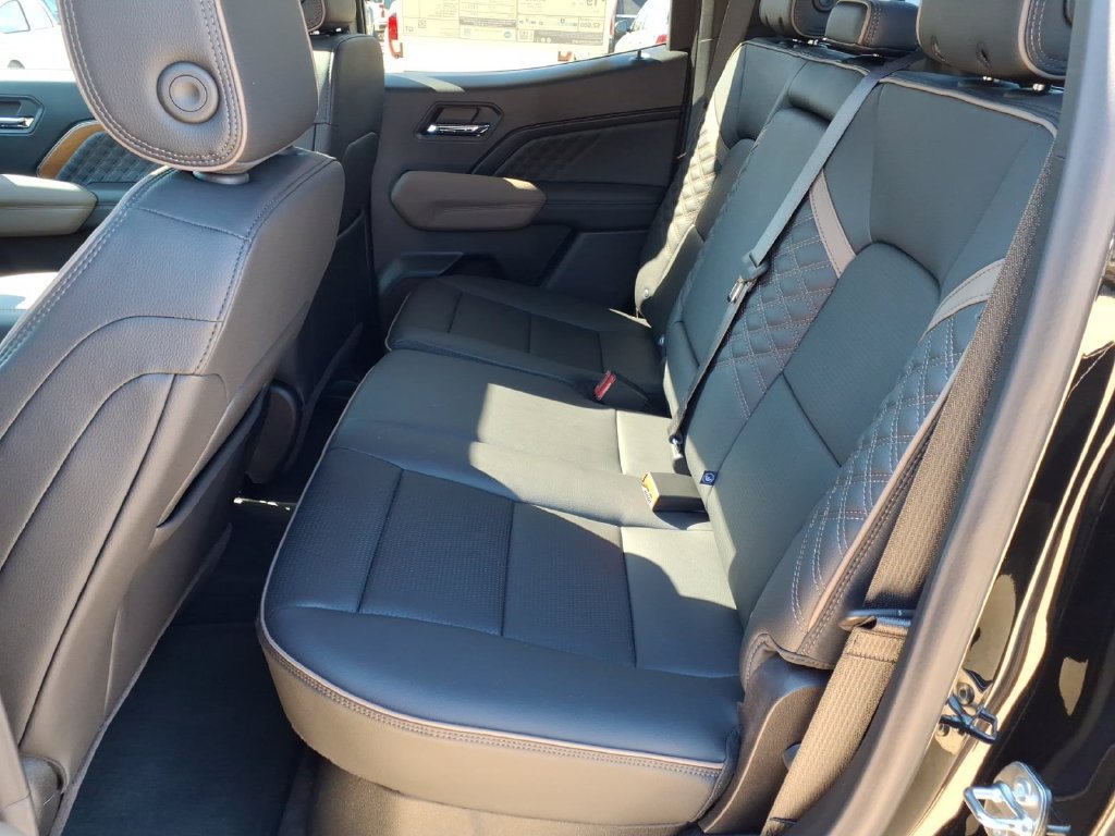 New 2026 GMC Canyon Denali AWD/4WD image 11