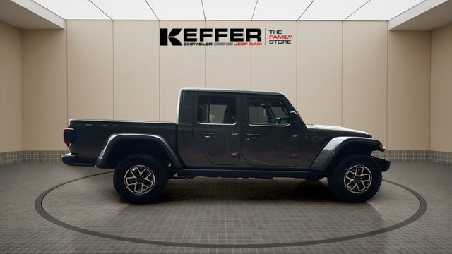 Certified 2025 Jeep Gladiator Rubicon w/ Convenience Group AWD/4WD image 7