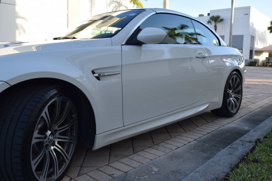 Used 2011 BMW M3 Convertible RWD image 18