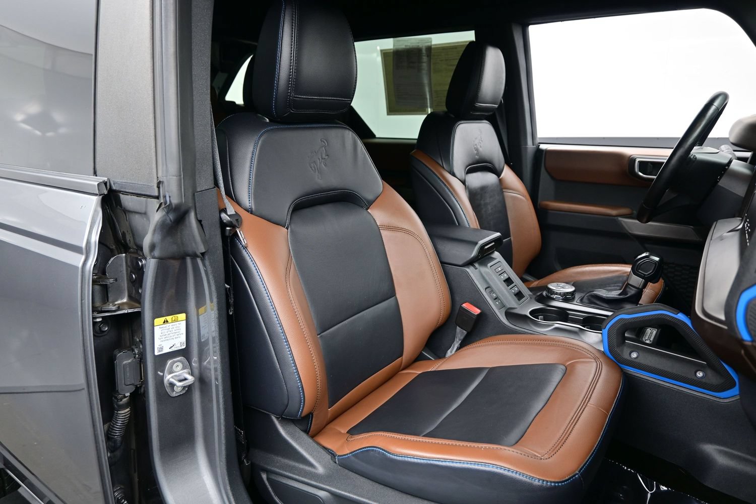 Used 2022 Ford Bronco Outer Banks AWD/4WD image 13