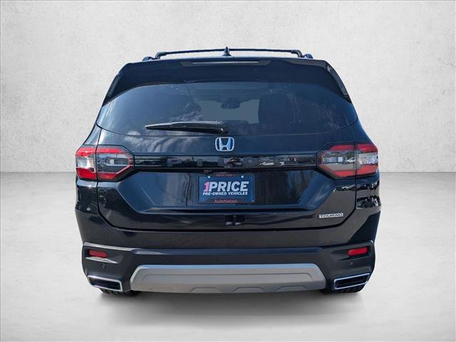 Certified 2024 Honda Pilot Touring image 6