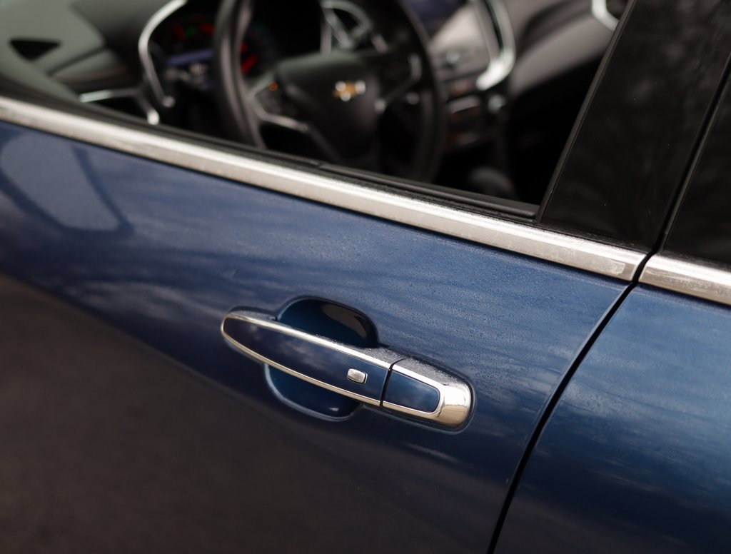 Used 2022 Chevrolet Equinox Premier image 36