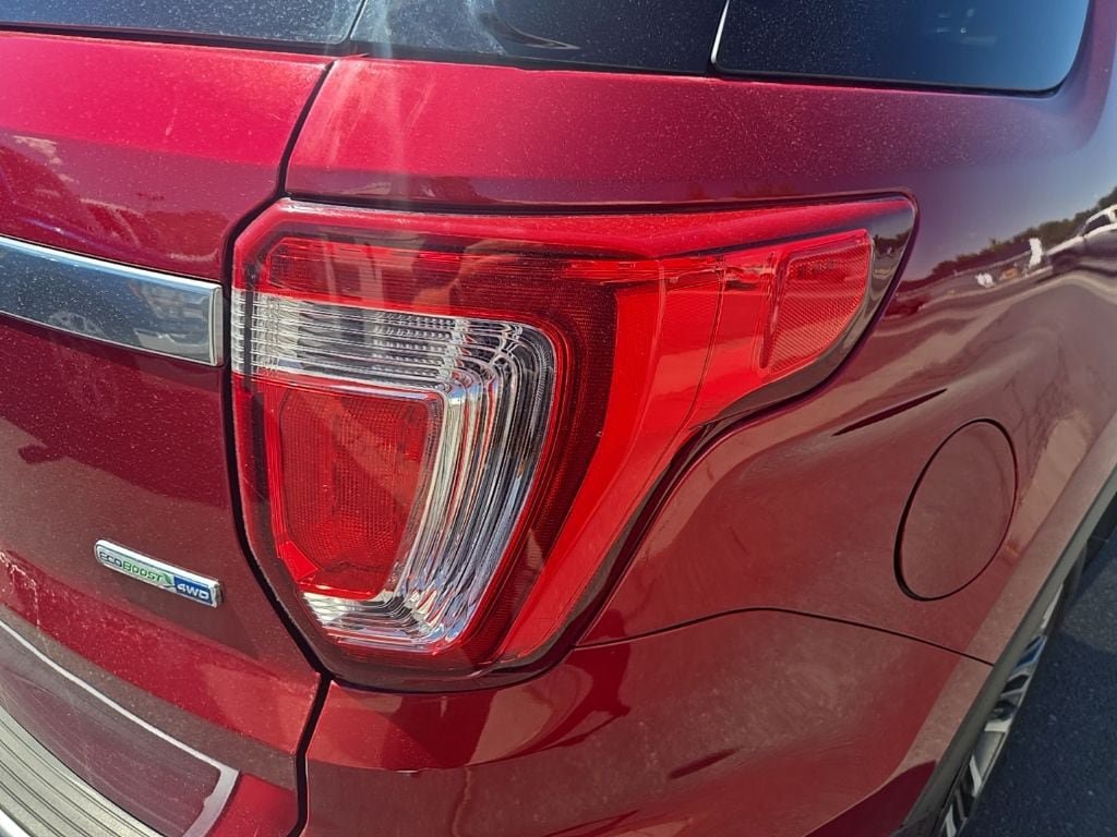 Used 2018 Ford Explorer Platinum AWD/4WD image 36