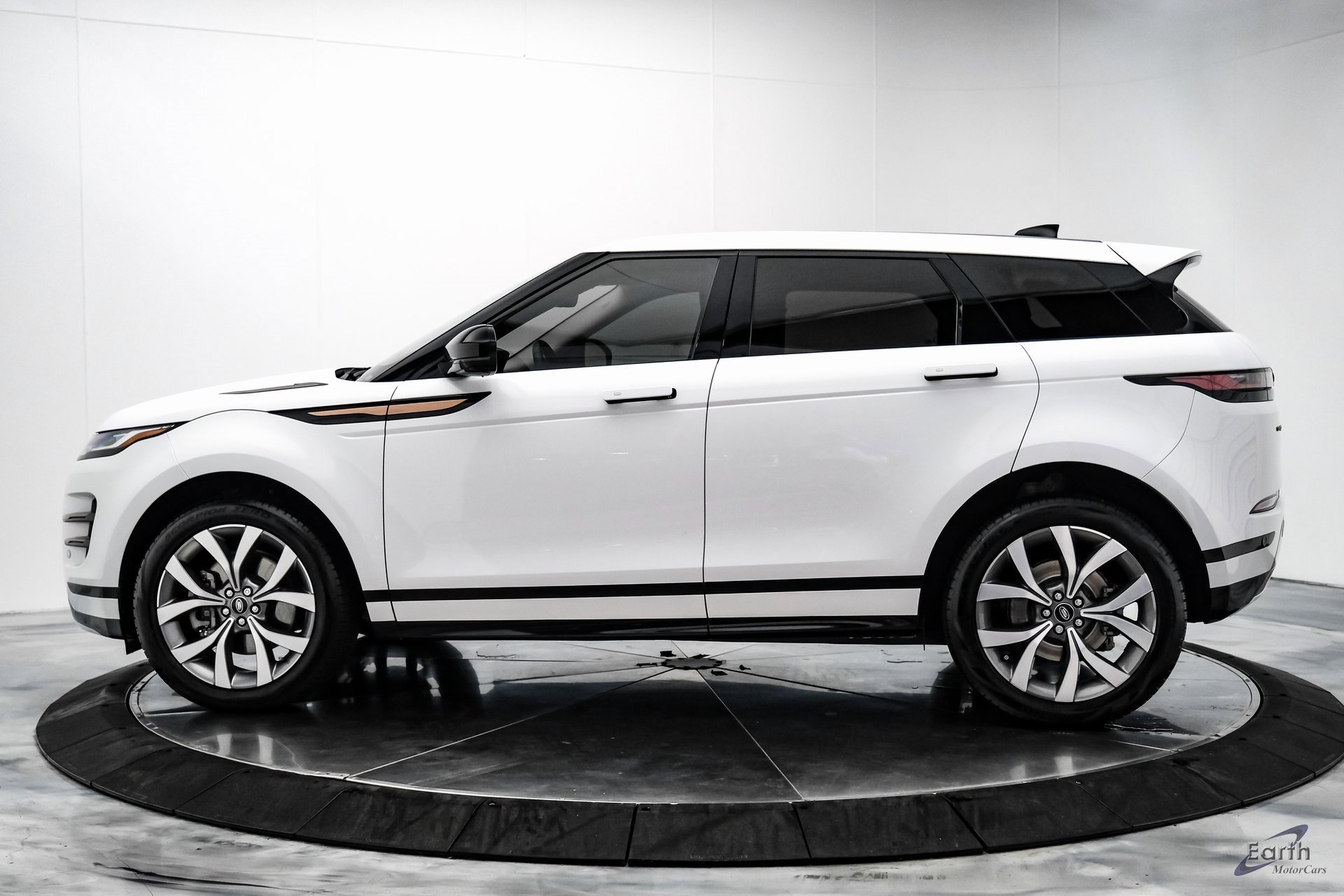 Used 2023 Land Rover Range Rover Evoque R-Dynamic S image 74