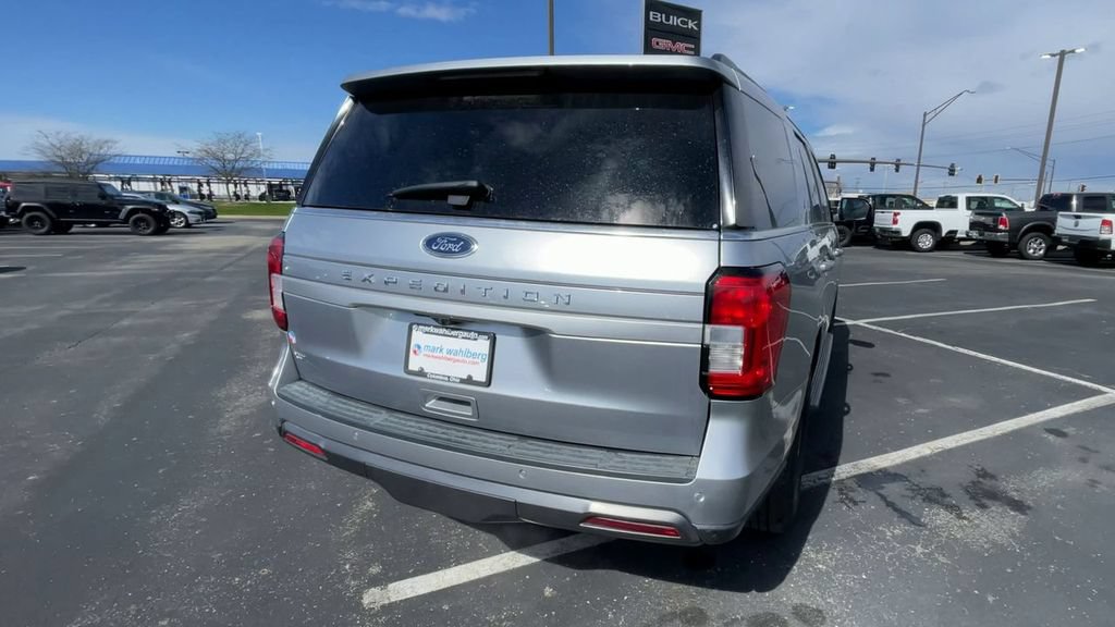 Used 2022 Ford Expedition XLT RWD image 9