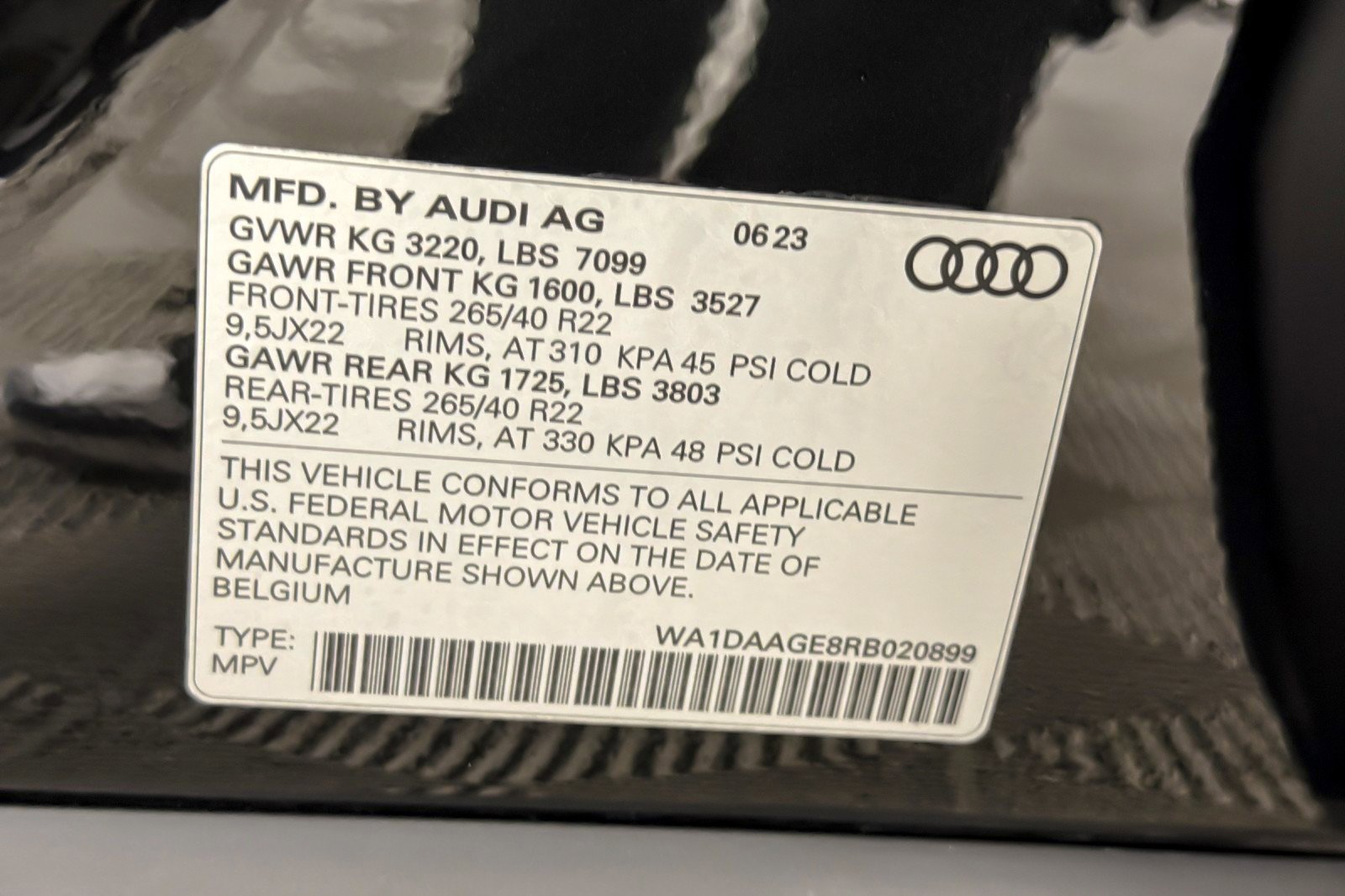 Used 2024 Audi Q8 e-tron Prestige AWD/4WD image 28