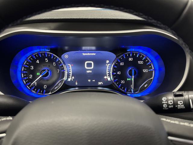 New 2026 Chrysler Pacifica Select image 18