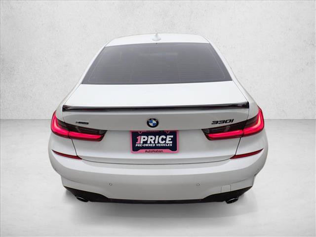 Used 2022 BMW 330i xDrive Sedan w/ M Sport Package AWD/4WD image 3