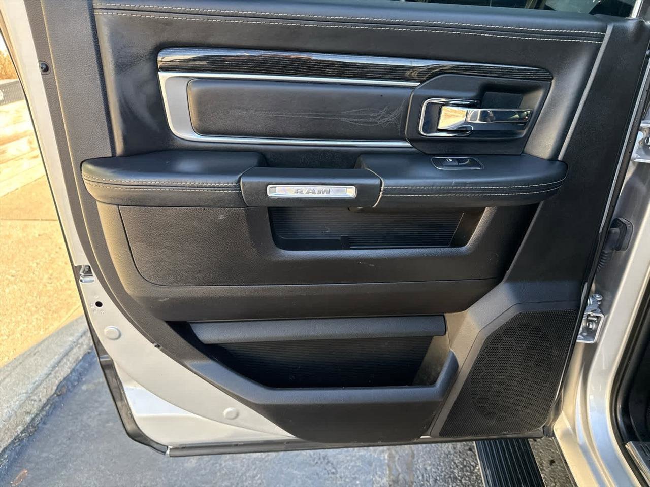 Used 2018 RAM 2500 Limited AWD/4WD image 24