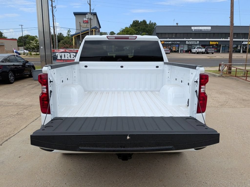 New 2026 Chevrolet Silverado 1500 Custom w/ LPO, Dark Essentials Package RWD image 34
