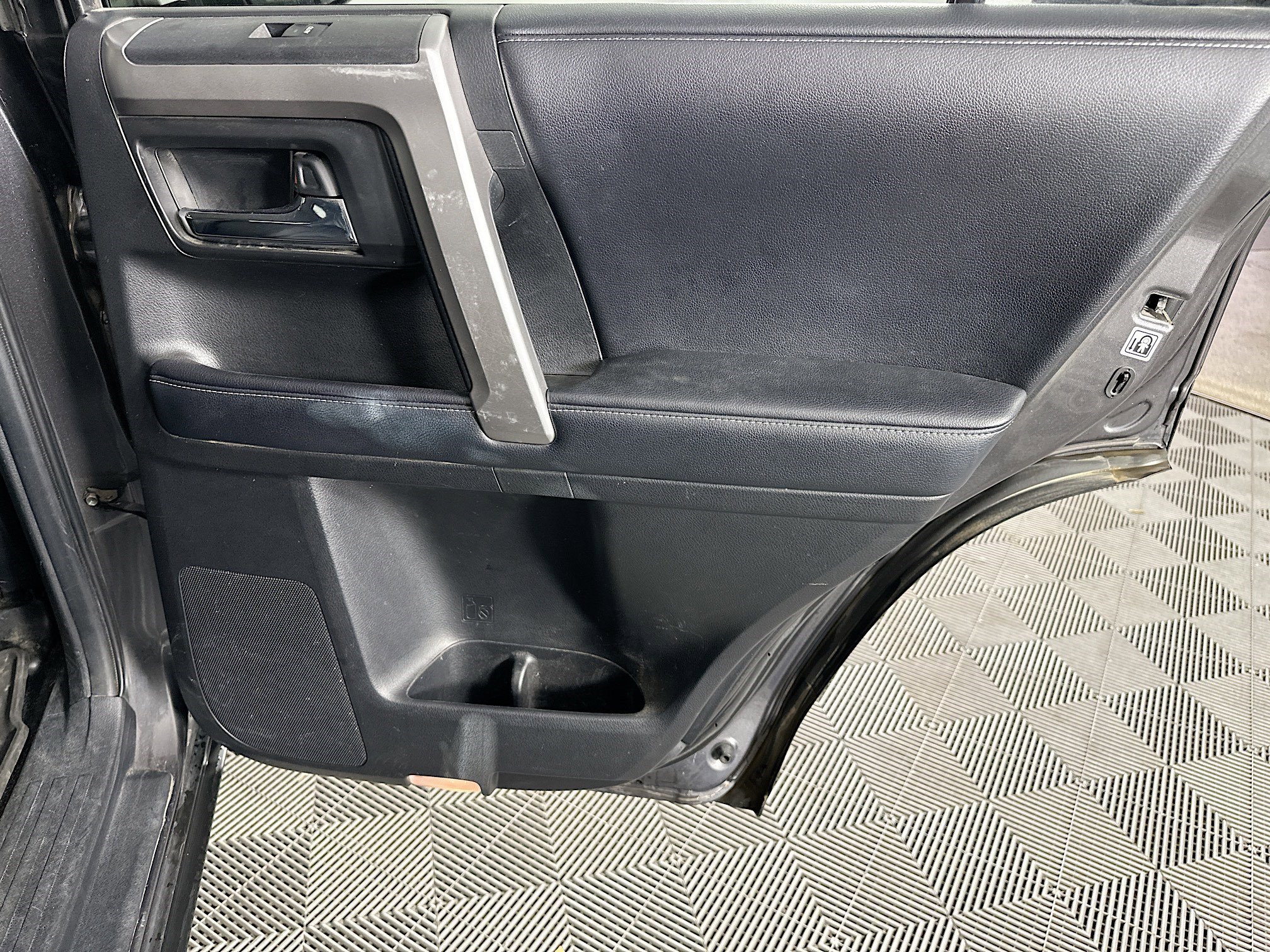 Used 2019 Toyota 4Runner SR5 image 30