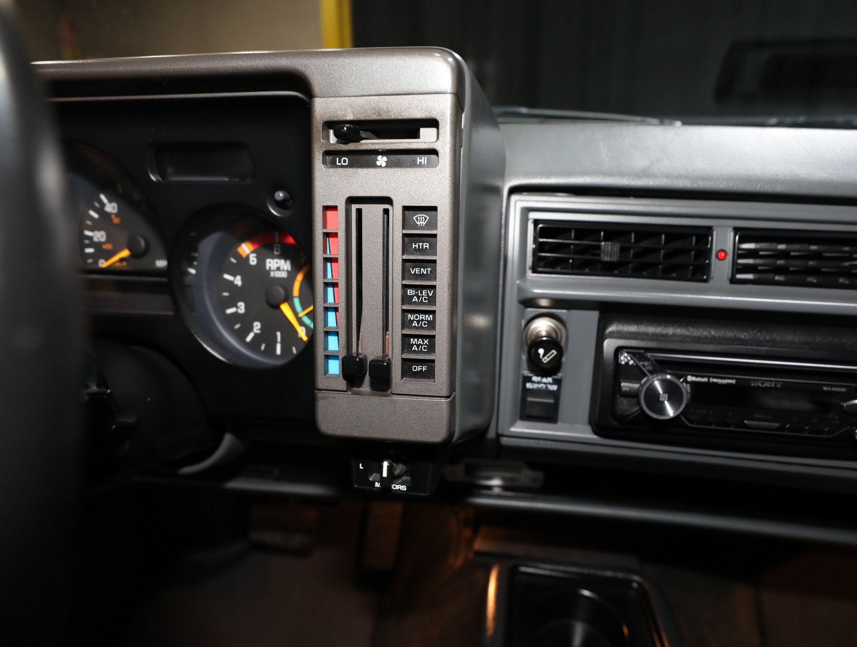 Used 1993 GMC Typhoon AWD/4WD image 57
