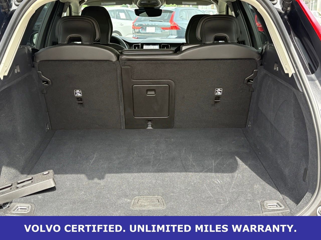 Certified 2025 Volvo XC60 B5 Core AWD/4WD image 39
