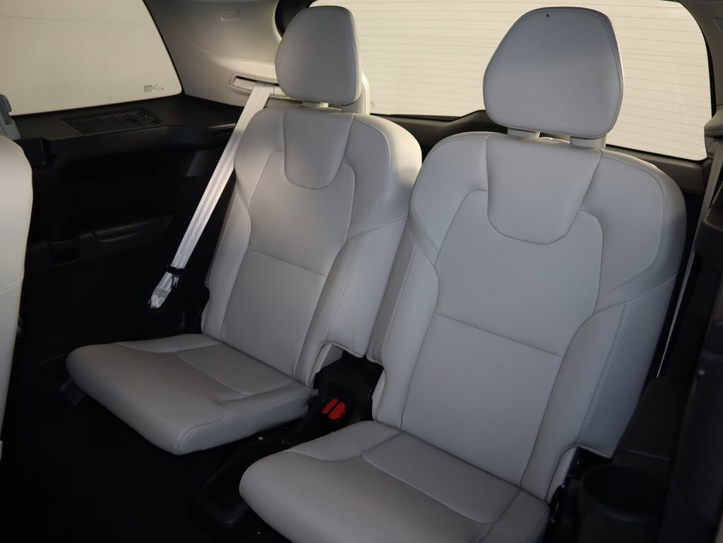 Used 2022 Volvo XC90 T8 Inscription Expression image 24
