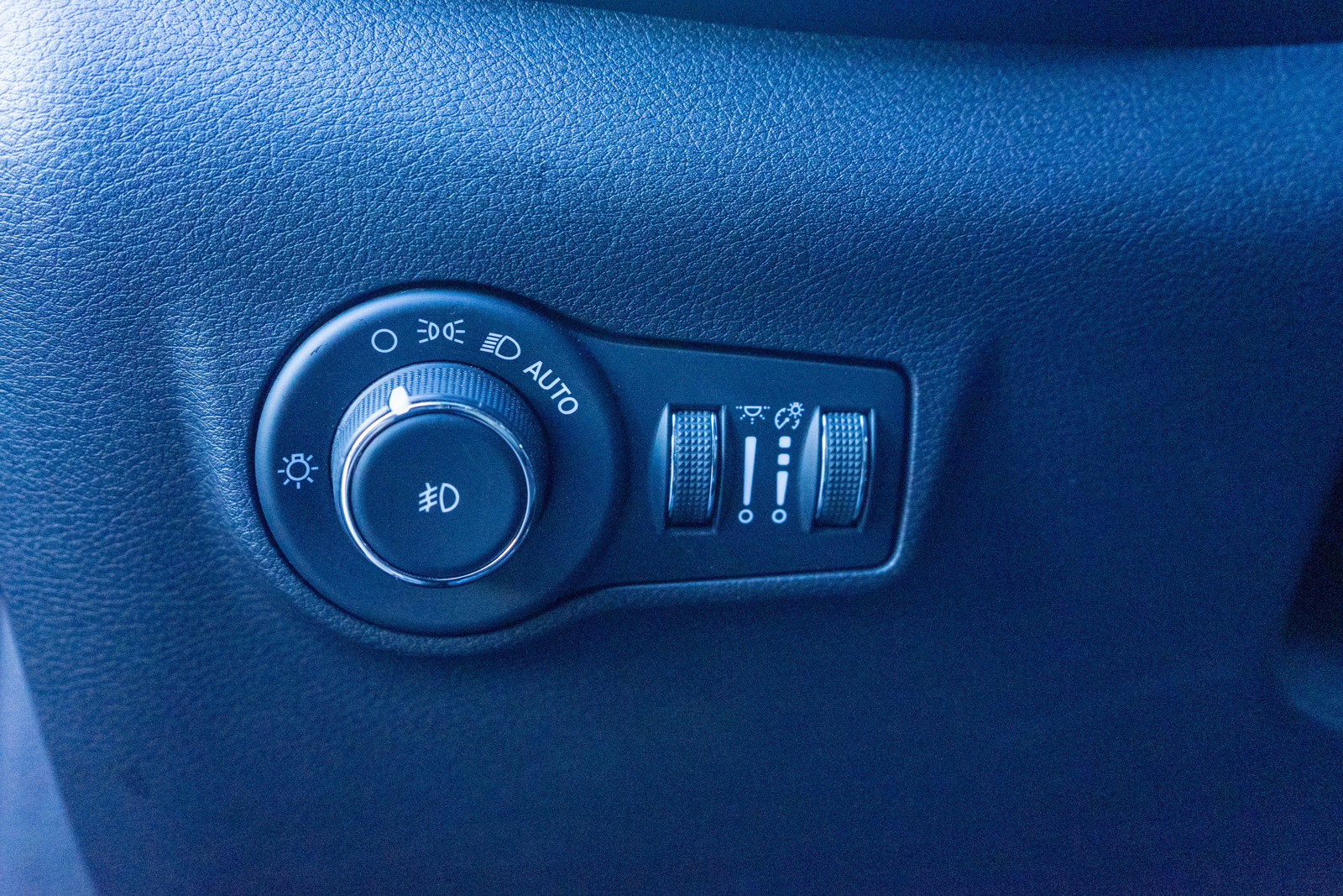 Used 2023 Jeep Compass Limited AWD/4WD image 15