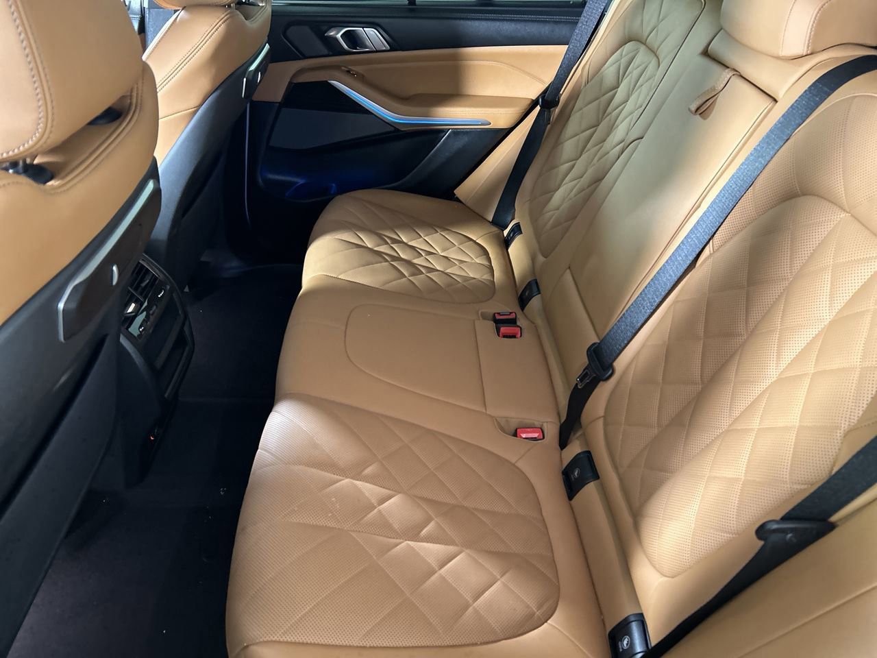 Used 2024 BMW X5 sDrive40i w/ Executive Package image 25