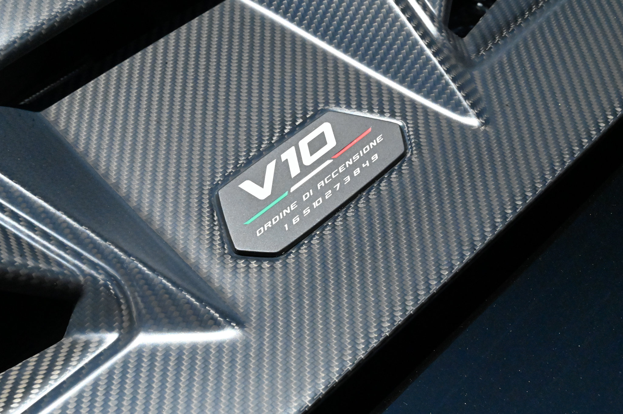 Used 2024 Lamborghini Huracan Tecnica RWD image 32