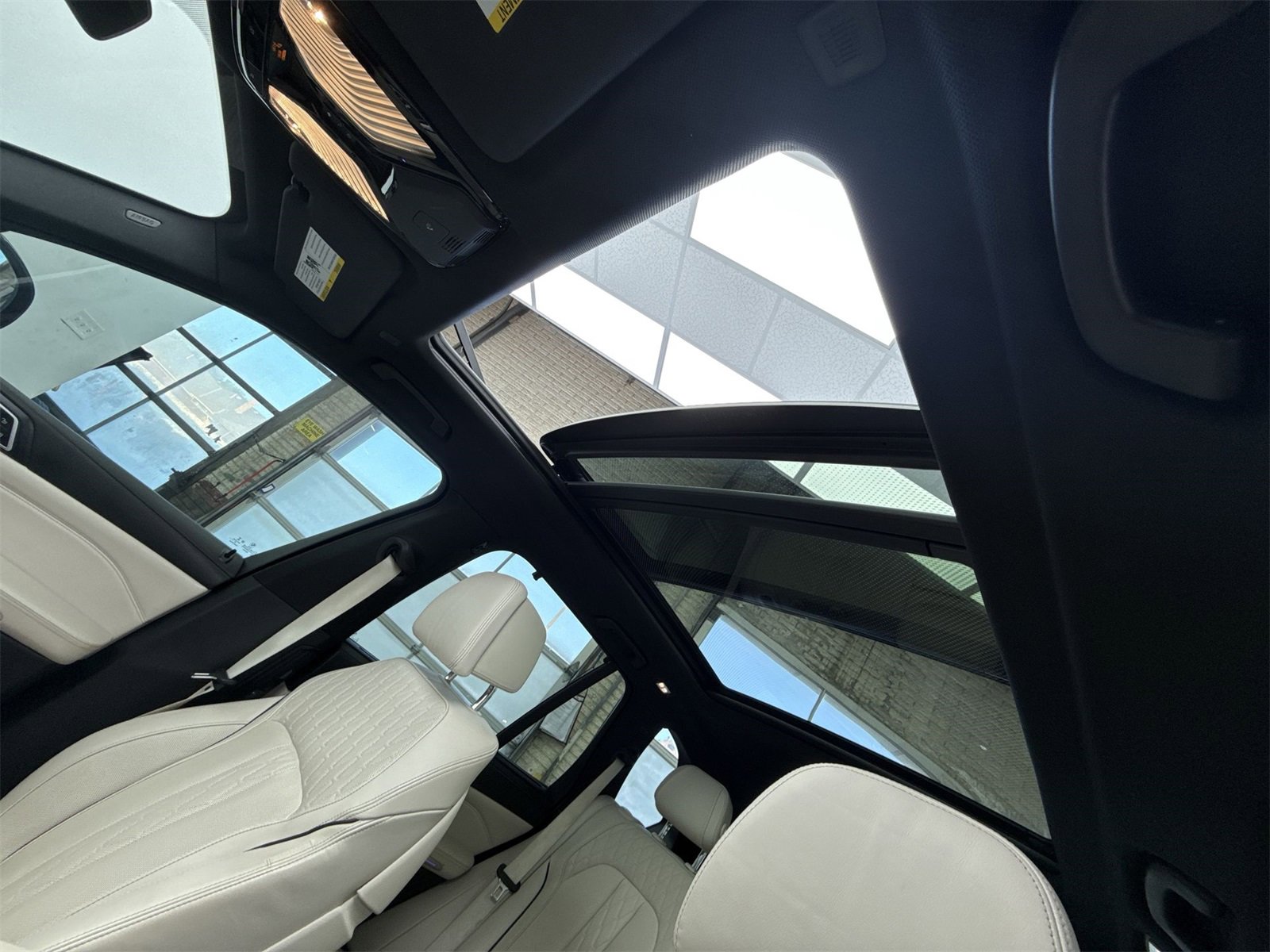 Used 2021 BMW X5 sDrive40i w/ M Sport Package image 30