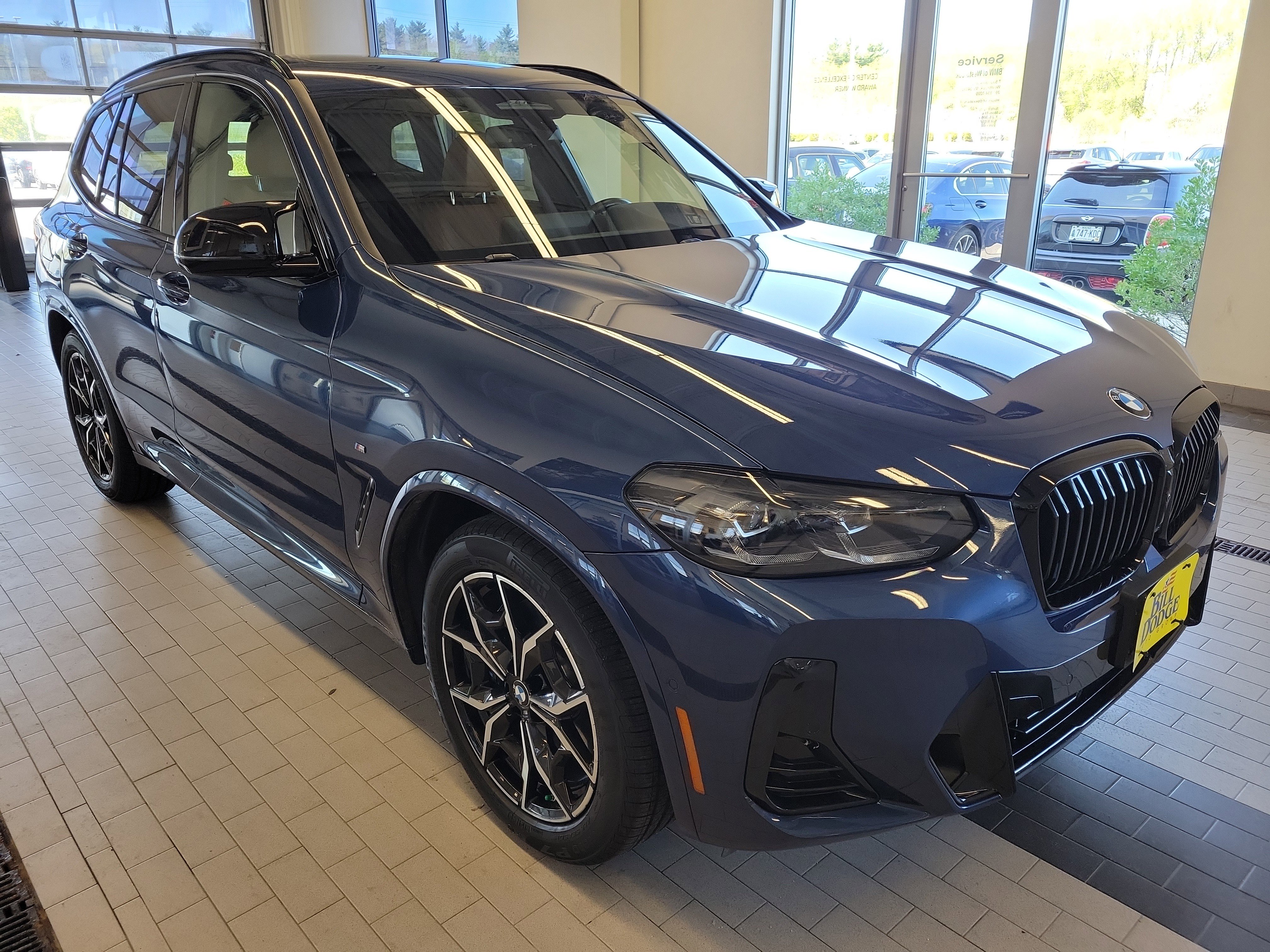 Used 2022 BMW X3 M40i AWD/4WD image 3