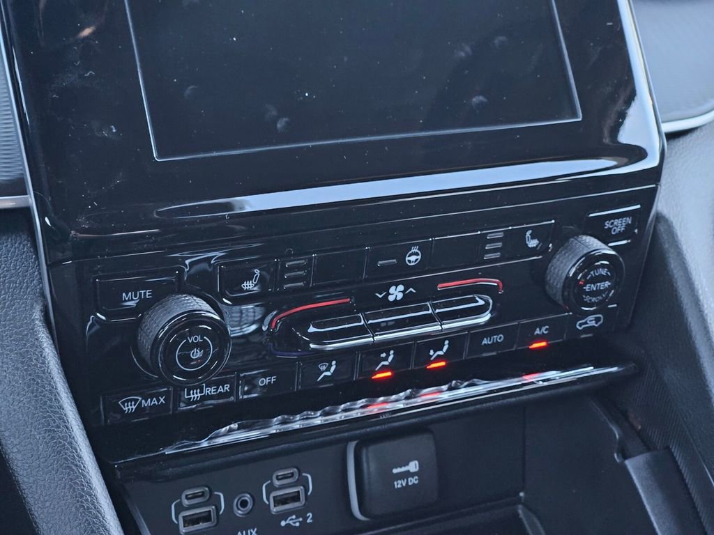 New 2025 Jeep Grand Cherokee Altitude image 22