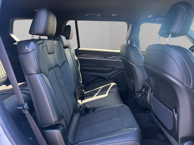 New 2026 Jeep Grand Cherokee L 4WD image 23