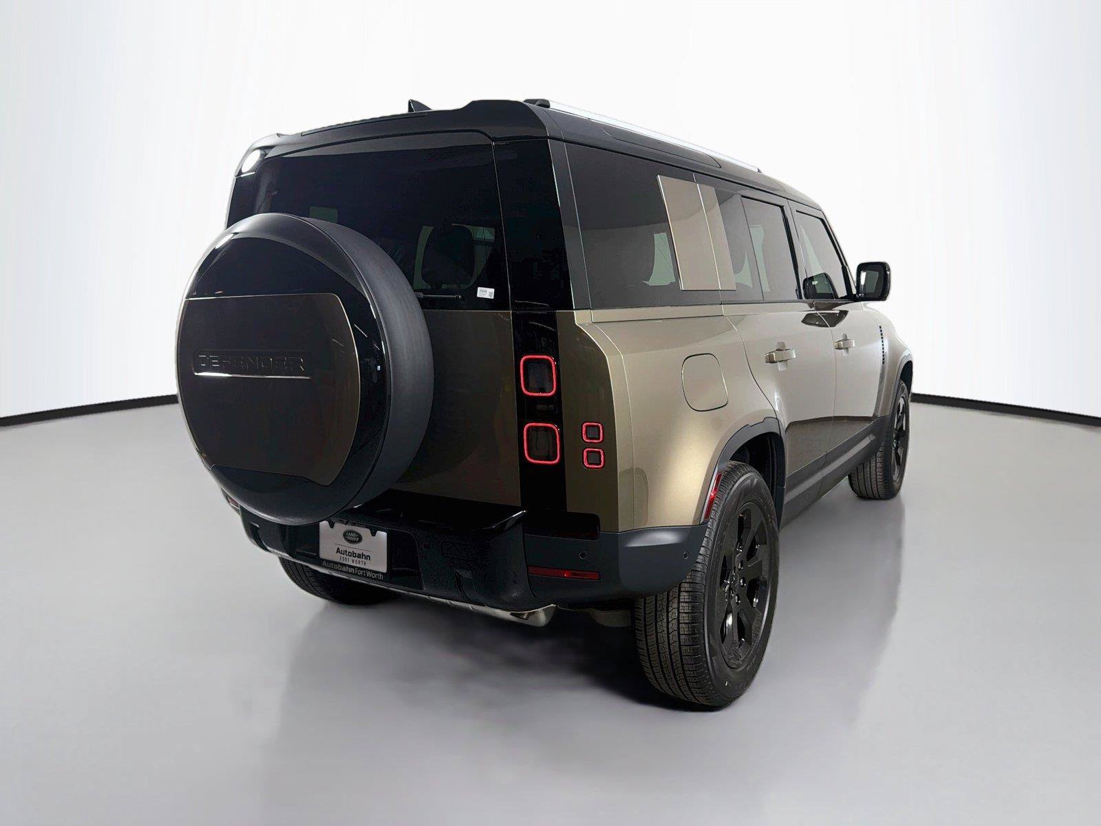 New 2026 Land Rover Defender 110 S AWD/4WD image 5