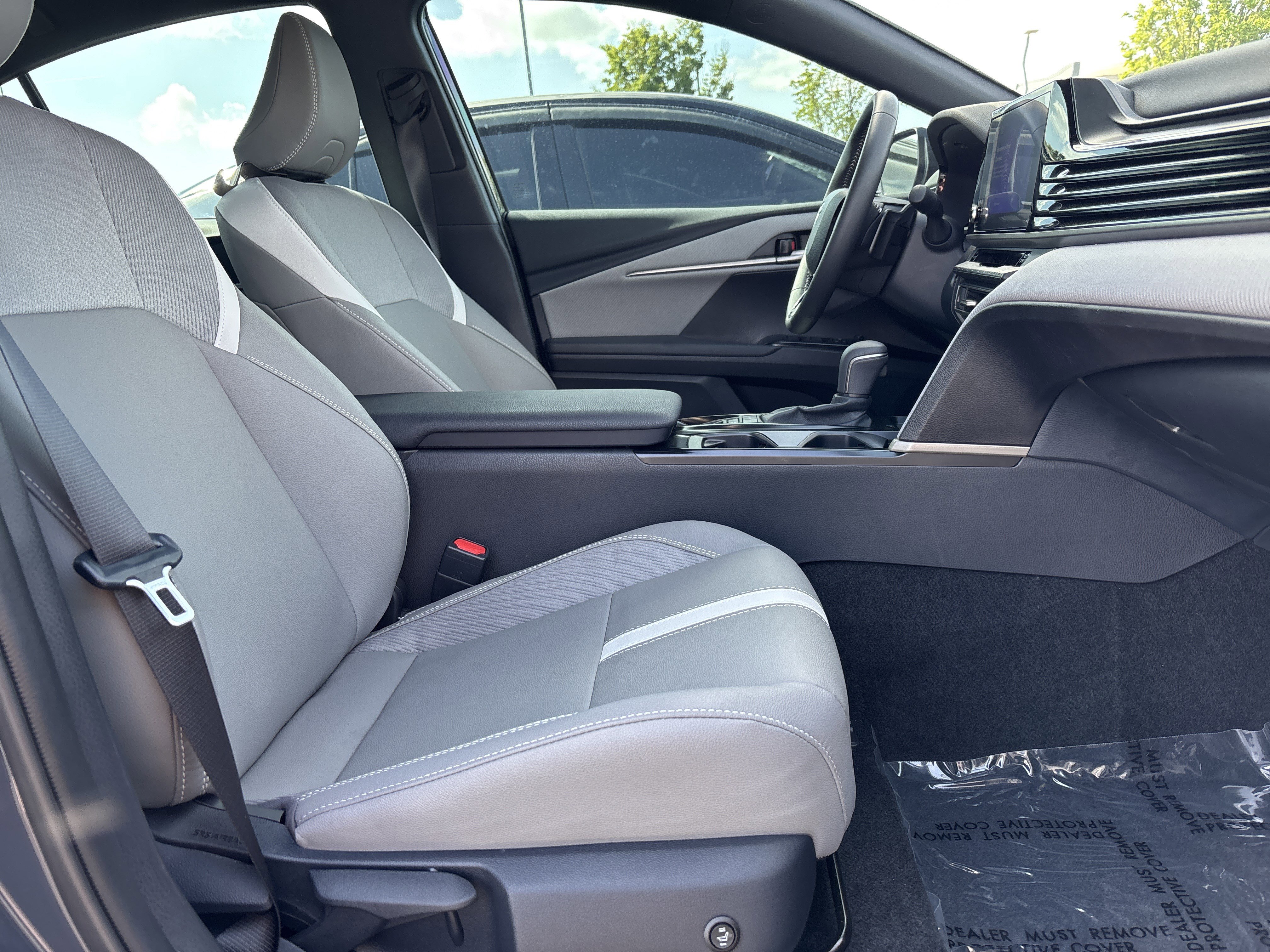 Used 2026 Toyota Camry SE AWD/4WD image 28