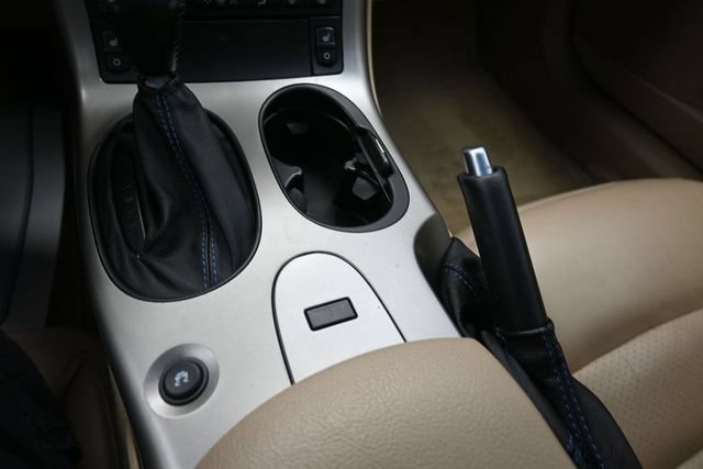 Used 2005 Chevrolet Corvette Coupe w/ Preferred Equipment Group RWD image 11