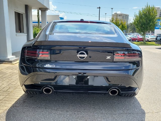 Certified 2025 Nissan Z Performance w/ Floor Mat Package RWD image 5