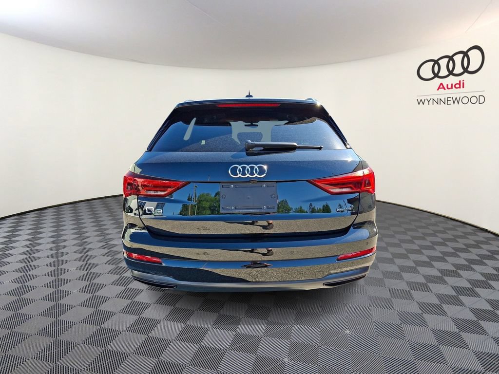 Certified 2023 Audi Q3 2.0T Premium w/ Convenience Package AWD/4WD image 5