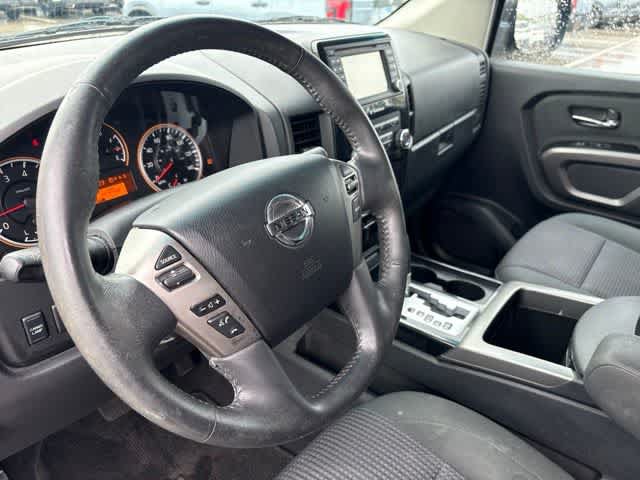 Used 2015 Nissan Titan SV w/ SV Value Truck Package RWD image 10