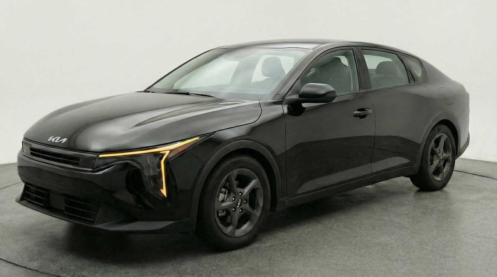 Used 2025 Kia K4 LXS image 3