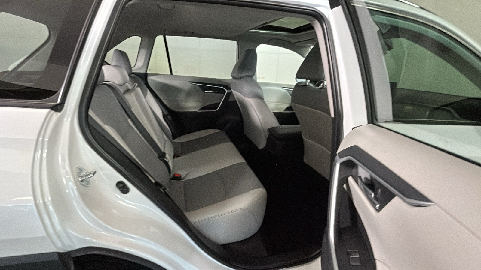 Used 2025 Toyota RAV4 XLE Premium w/ Weather Package AWD/4WD image 36