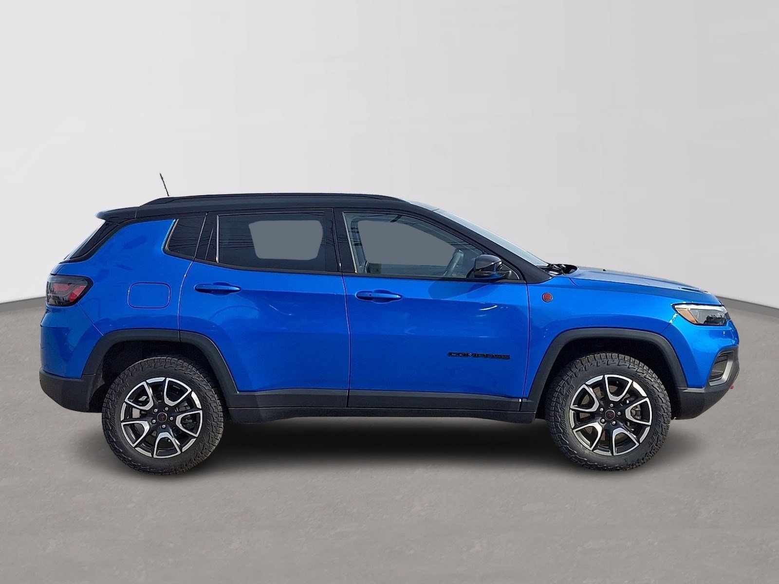 Used 2025 Jeep Compass Trailhawk w/ Trailhawk Elite Group image 7