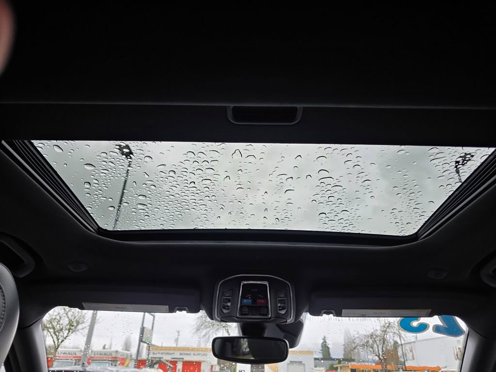 Used 2023 Jeep Grand Cherokee Altitude image 23