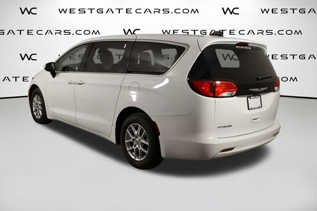 Used 2023 Chrysler Voyager LX FWD image 41