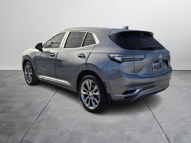 Used 2021 Buick Envision Avenir w/ Technology Package II image 4
