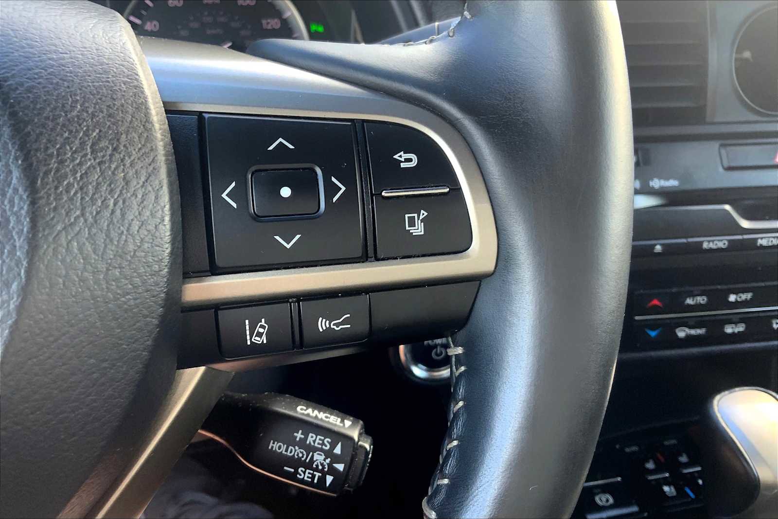 Used 2017 Lexus RX 450h AWD image 24