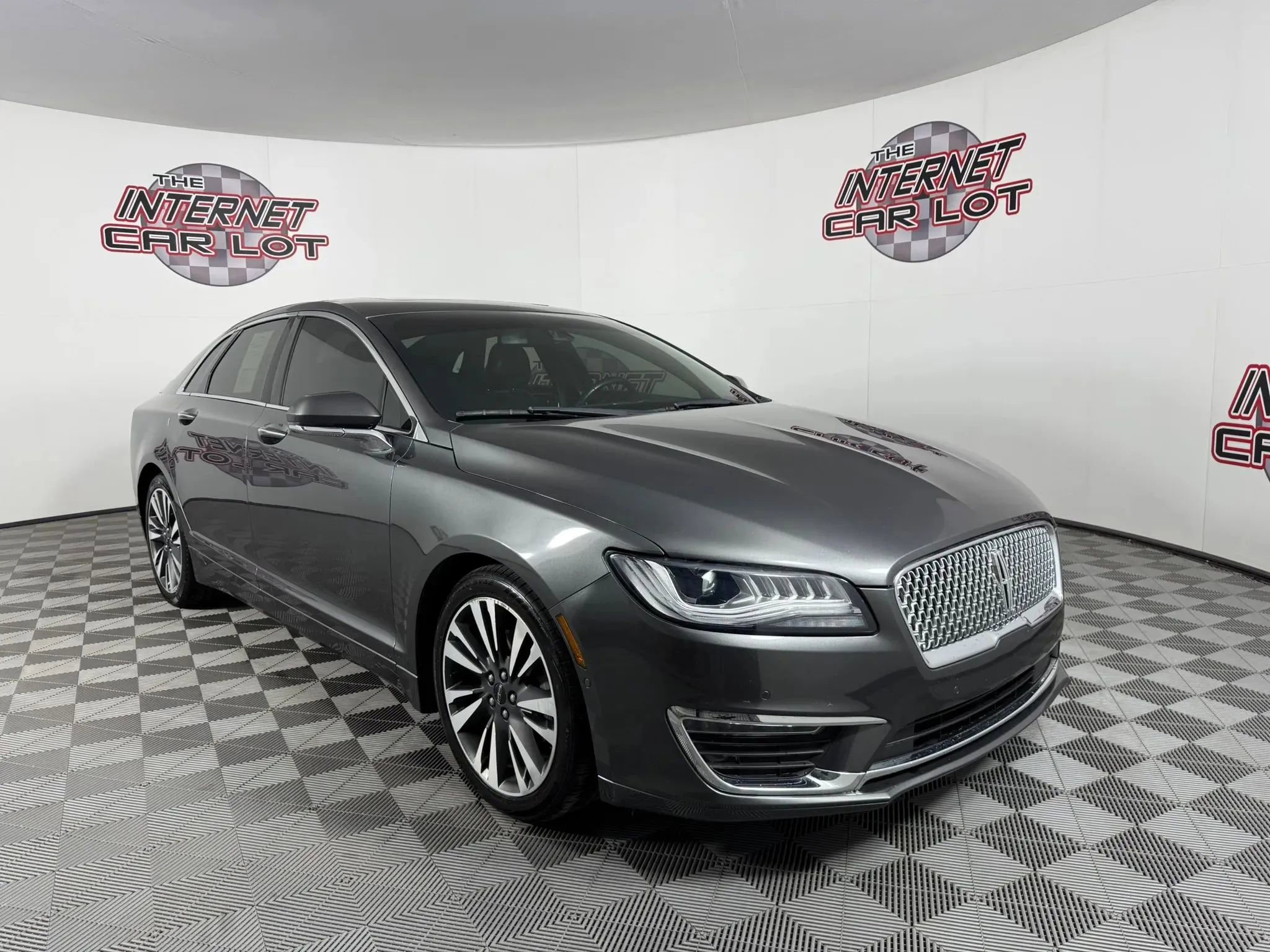 Used 2019 Lincoln MKZ Reserve FWD image 9