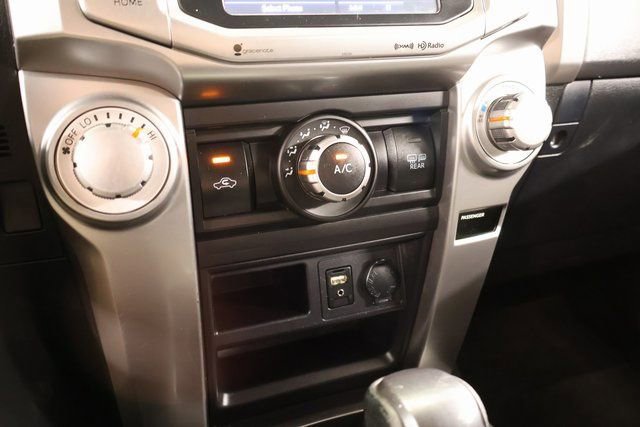 Used 2017 Toyota 4Runner SR5 AWD/4WD image 23