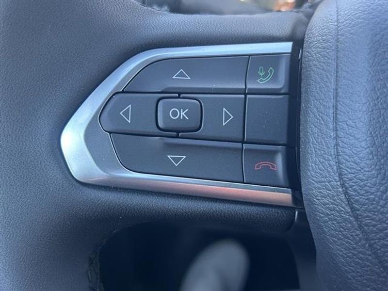 New 2026 Jeep Compass Latitude image 12